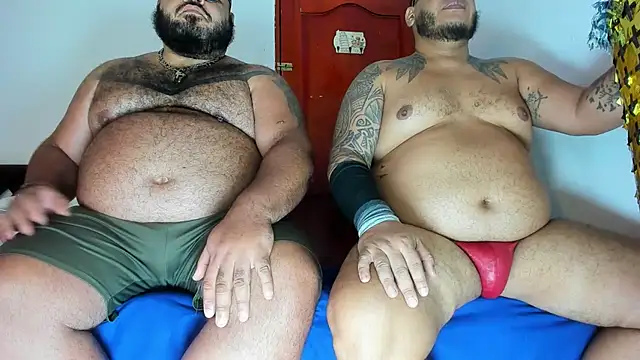 Snapshot of Latino_bigcock chatting on 28, 4, 2026 Latino bigcock online show from 28, 4, 2026