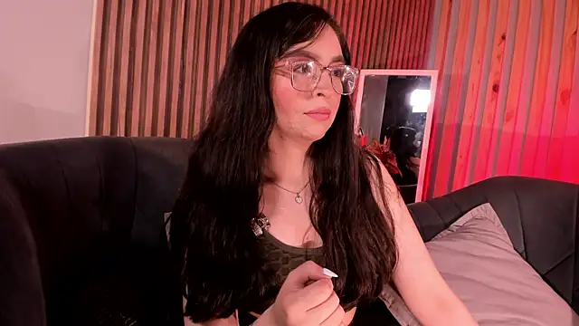 Snapshot of Eva_Macalliter chatting on 1, 4, 2026 Eva Macalliter online show from 1, 4, 2026