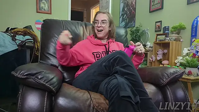 Snapshot of Linzy_19 chatting on 19, 1, 2025 Linzy 19 online show from 19, 1, 2025