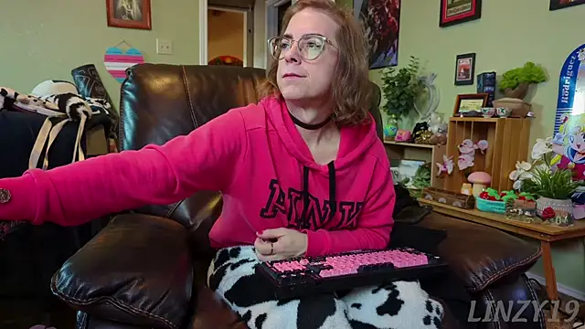 Snapshot of Linzy_19 chatting on 29, 1, 2025 Linzy 19 online show from 29, 1, 2025