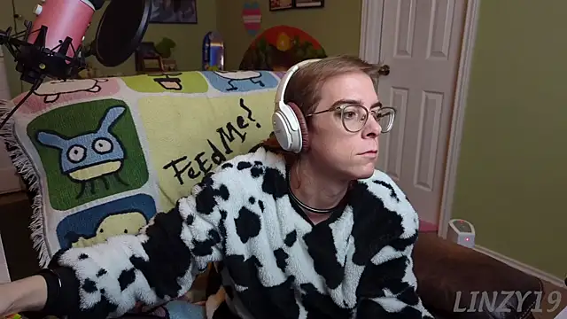 Snapshot of Linzy_19 chatting on 22, 2, 2025 Linzy 19 online show from 22, 2, 2025