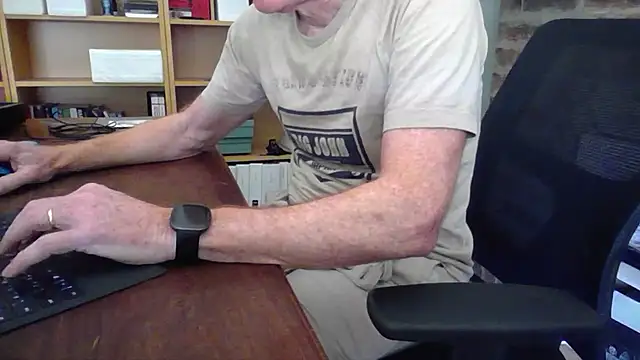 Snapshot of jiggy77777 chatting on 24, 2, 2025 jiggy77777 online show from 24, 2, 2025