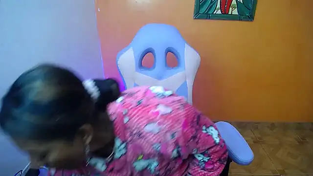 daleska ayala 1 online show from 24, 1, 2025