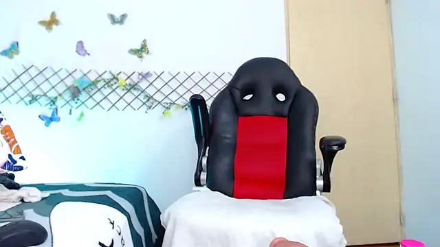 Snapshot of vanessa_cute1 chatting on 8, 3, 2025 vanessa cute1 online show from 8, 3, 2025