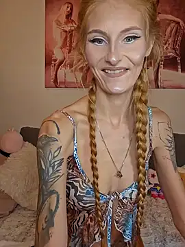 LessiaMia online show from 2, 1, 2025