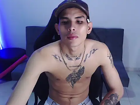 Snapshot of hot_king20 chatting on 23, 12, 2025 hot king20 online show from 23, 12, 2025