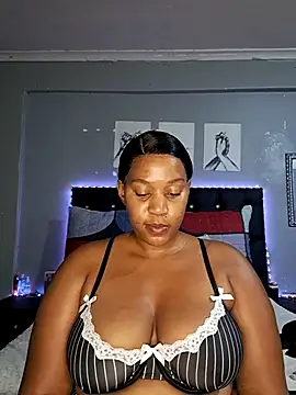 Snapshot of Toya_P chatting on 13, 9, 2025 Toya P online show from 13, 9, 2025