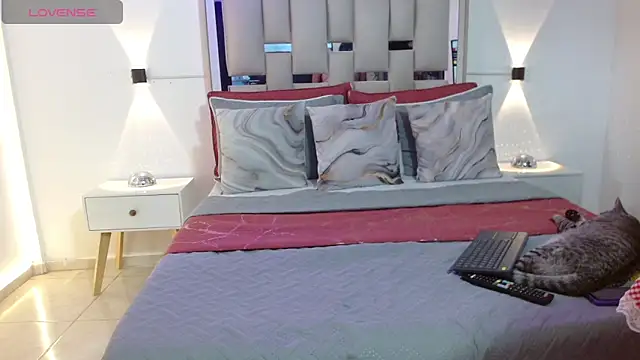 Snapshot of hellen_martin chatting on 25, 3, 2026 hellen martin online show from 25, 3, 2026