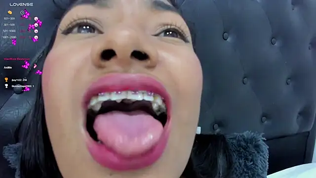 Snapshot of ariana19x chatting on 4, 2, 2025 ariana19x online show from 4, 2, 2025