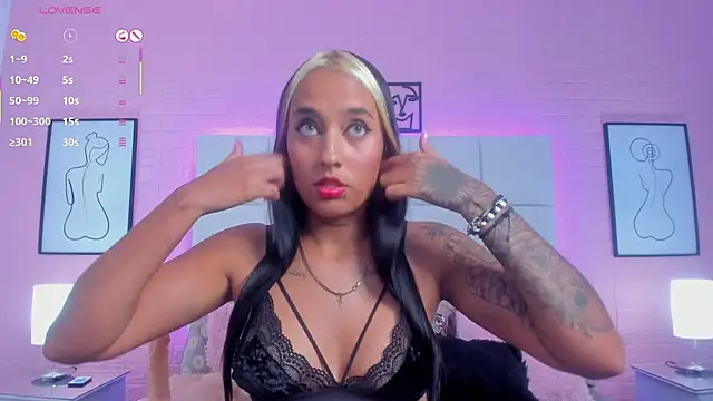 Snapshot of charlotte_kisss chatting on 14, 4, 2026 charlotte kisss online show from 14, 4, 2026