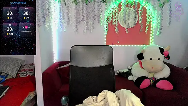 Snapshot of ValentinaMiller_ chatting on 22, 1, 2025 ValentinaMiller  online show from 22, 1, 2025