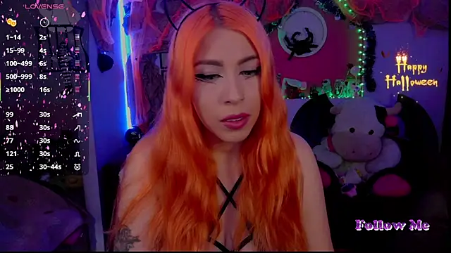 Snapshot of ValentinaMiller_ chatting on 27, 10, 2025 ValentinaMiller  online show from 27, 10, 2025