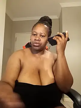 Snapshot of bustylisa1983 chatting on 28, 3, 2026 bustylisa1983 online show from 28, 3, 2026