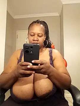 Snapshot of bustylisa1983 chatting on 31, 3, 2026 bustylisa1983 online show from 31, 3, 2026