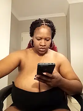 Snapshot of bustylisa1983 chatting on 8, 4, 2026 bustylisa1983 online show from 8, 4, 2026