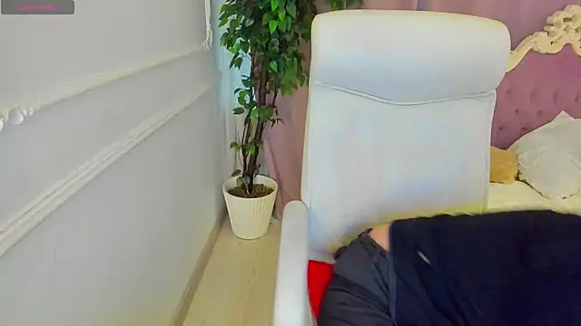 Snapshot of Lily_Marlin chatting on 16, 3, 2026 Lily Marlin online show from 16, 3, 2026