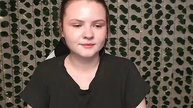 IxxiLiana online show from 4, 2, 2025