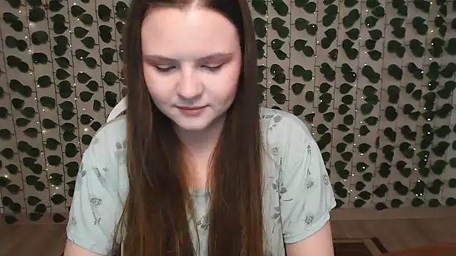 IxxiLiana online show from 5, 3, 2025