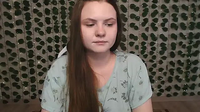 IxxiLiana online show from 5, 3, 2025