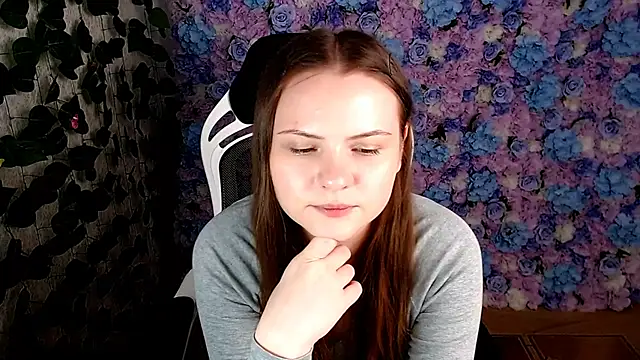 IxxiLiana online show from 9, 9, 2025