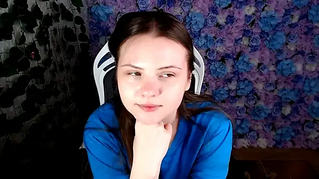 IxxiLiana online show from 13, 9, 2025