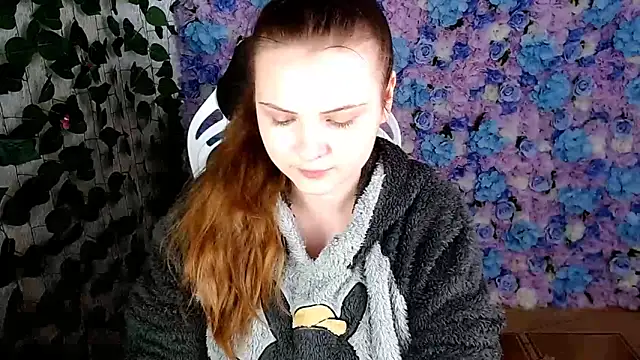 IxxiLiana online show from 19, 9, 2025