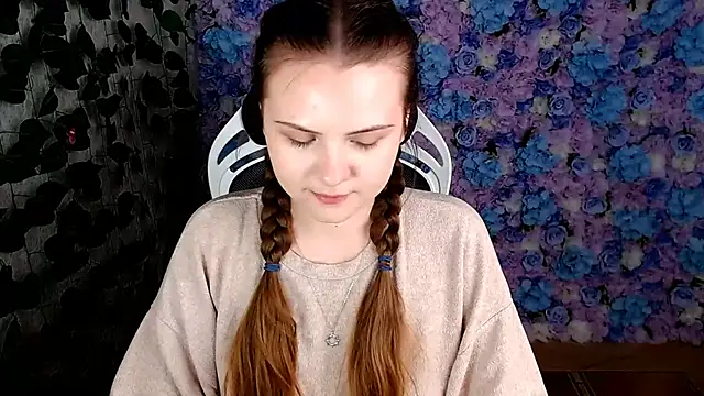 IxxiLiana online show from 27, 9, 2025