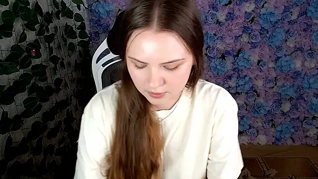 IxxiLiana online show from 28, 9, 2025