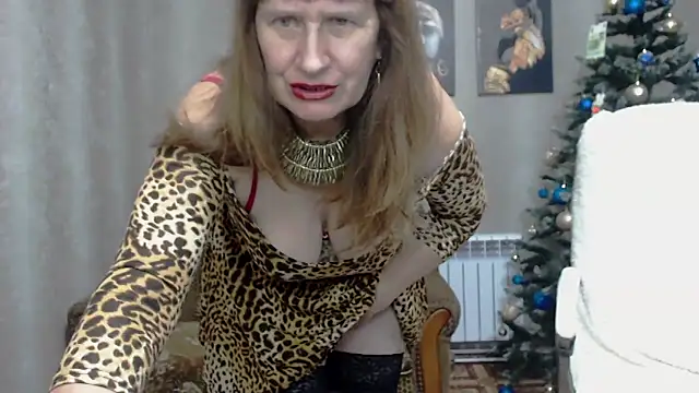 Snapshot of koroleva70 chatting on 5, 1, 2025 koroleva70 online show from 5, 1, 2025