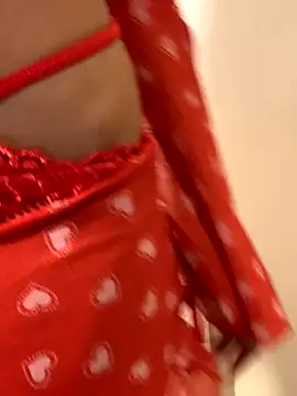 Snapshot of Aania chatting on 2, 11, 2025 Aania online show from 2, 11, 2025