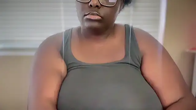 Snapshot of Yagurl__west chatting on 9, 2, 2025 Yagurl west online show from 9, 2, 2025