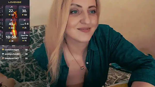 Snapshot of ElysonLang chatting on 8, 1, 2025 ElysonLang online show from 8, 1, 2025