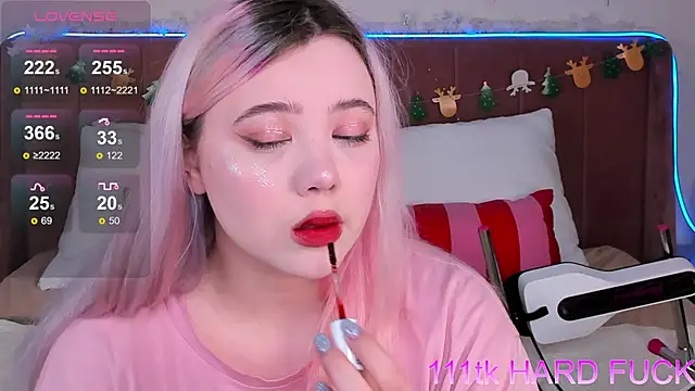 Snapshot of __KawaiiYuki__ chatting on 5, 1, 2025   KawaiiYuki   online show from 5, 1, 2025