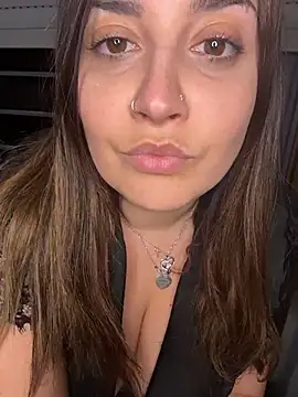 Snapshot of Novababy18 chatting on 8, 4, 2026 Novababy18 online show from 8, 4, 2026