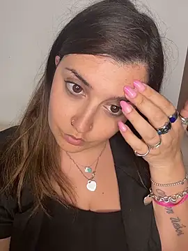 Snapshot of Novababy18 chatting on 15, 4, 2026 Novababy18 online show from 15, 4, 2026