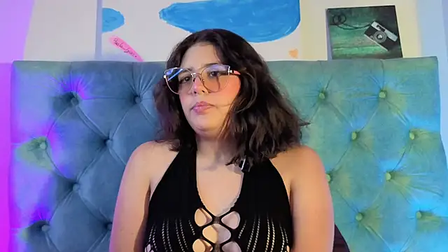 Paola Lyon  online show from 9, 3, 2026