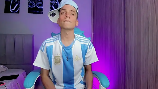 Snapshot of jake_and_joaquin chatting on 9, 9, 2025 jake and joaquin online show from 9, 9, 2025