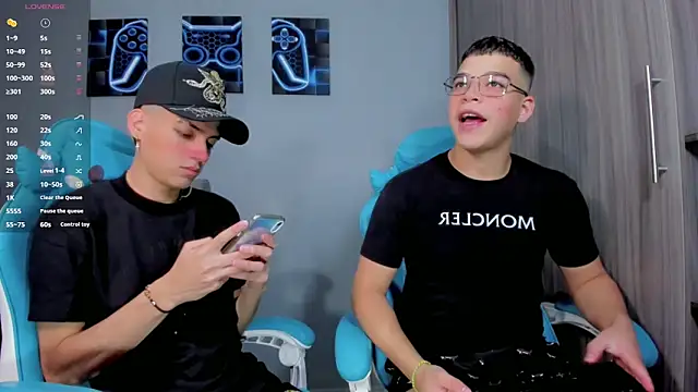 Snapshot of jake_and_joaquin chatting on 9, 10, 2025 jake and joaquin online show from 9, 10, 2025