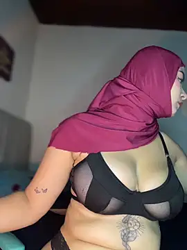 Snapshot of aneesa_darzi chatting on 16, 5, 2026 aneesa darzi online show from 16, 5, 2026