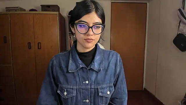 Snapshot of valerie__skyy chatting on 17, 12, 2024 valerie skyy online show from 17, 12, 2024