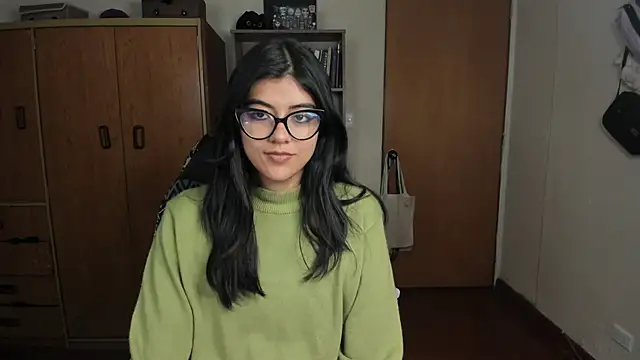 Snapshot of valerie__skyy chatting on 18, 12, 2024 valerie skyy online show from 18, 12, 2024