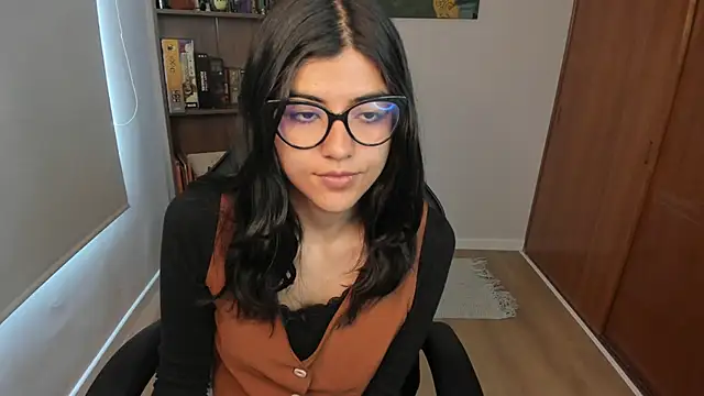 Snapshot of valerie__skyy chatting on 16, 12, 2025 valerie skyy online show from 16, 12, 2025