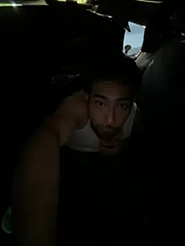 Snapshot of SideGhost chatting on 4, 2, 2026 SideGhost online show from 4, 2, 2026