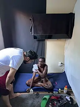 Snapshot of SideGhost chatting on 14, 4, 2026 SideGhost online show from 14, 4, 2026