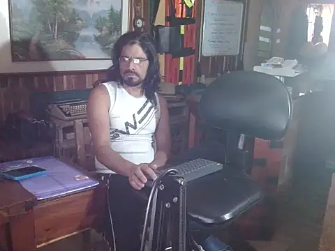 Snapshot of Dr_Pocholate84 chatting on 18, 3, 2026 Dr Pocholate84 online show from 18, 3, 2026