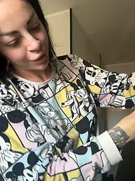 Chloe Ricci online show from 18, 2, 2026