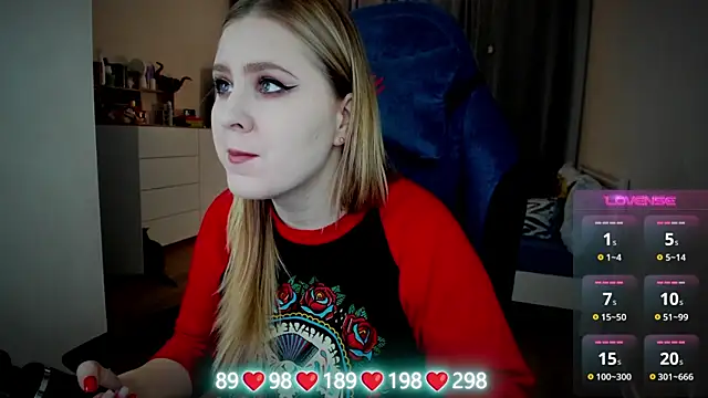 Snapshot of Olivia_Munk chatting on 29, 10, 2025 Olivia Munk online show from 29, 10, 2025