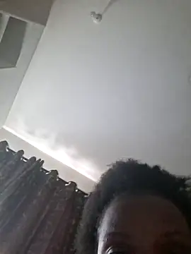 Snapshot of Kamdollie chatting on 22, 12, 2025 Kamdollie online show from 22, 12, 2025