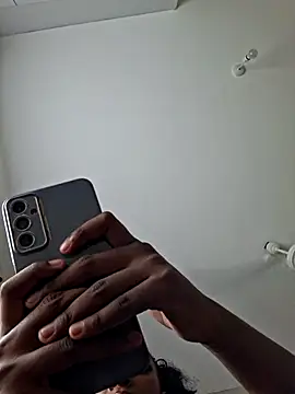 Snapshot of Kamdollie chatting on 17, 1, 2026 Kamdollie online show from 17, 1, 2026