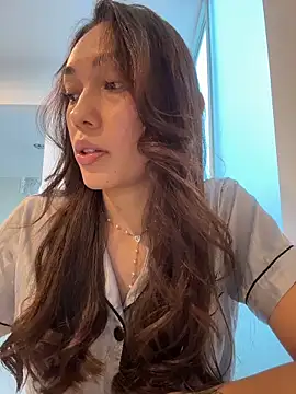 Snapshot of MichelleFerry_ chatting on 24, 4, 2026 MichelleFerry online show from 24, 4, 2026